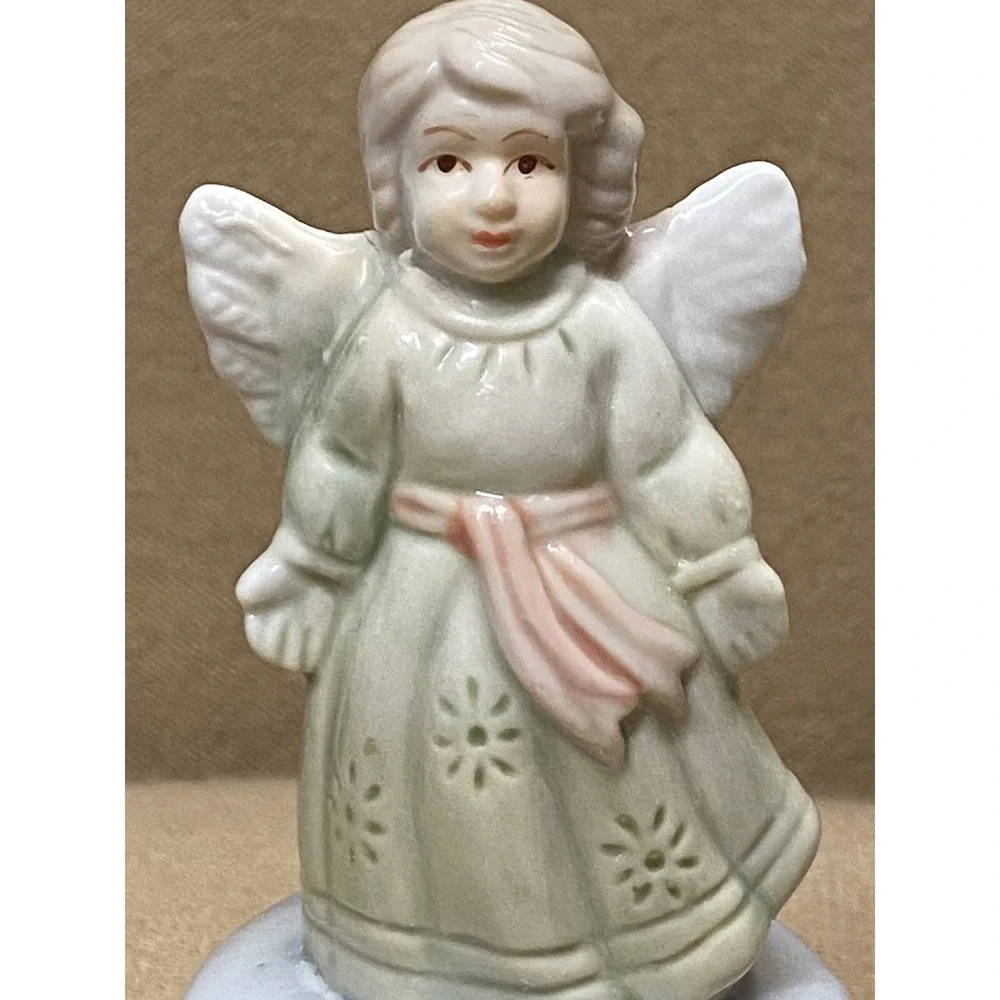 Vintage 1990 Porcelain Angel Girl W Open Arms Trinket Hinged Box Stars & Clouds